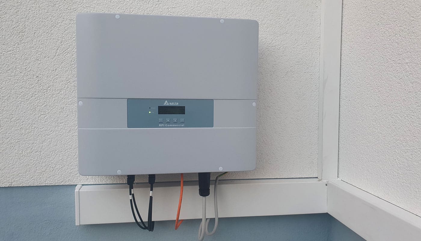 Energieregler an einer Wand